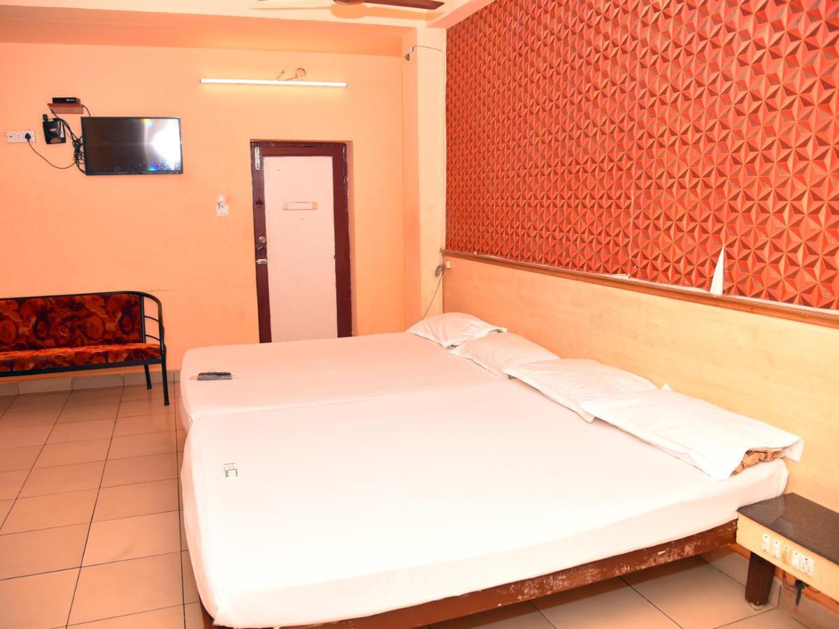 Hotel Aditya Pondicherry Eksteriør bilde
