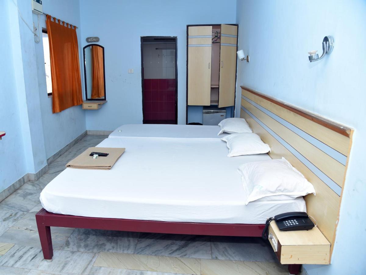Hotel Aditya Pondicherry Eksteriør bilde