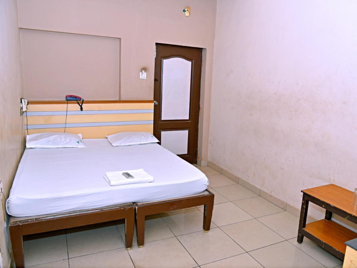 Hotel Aditya Pondicherry Eksteriør bilde