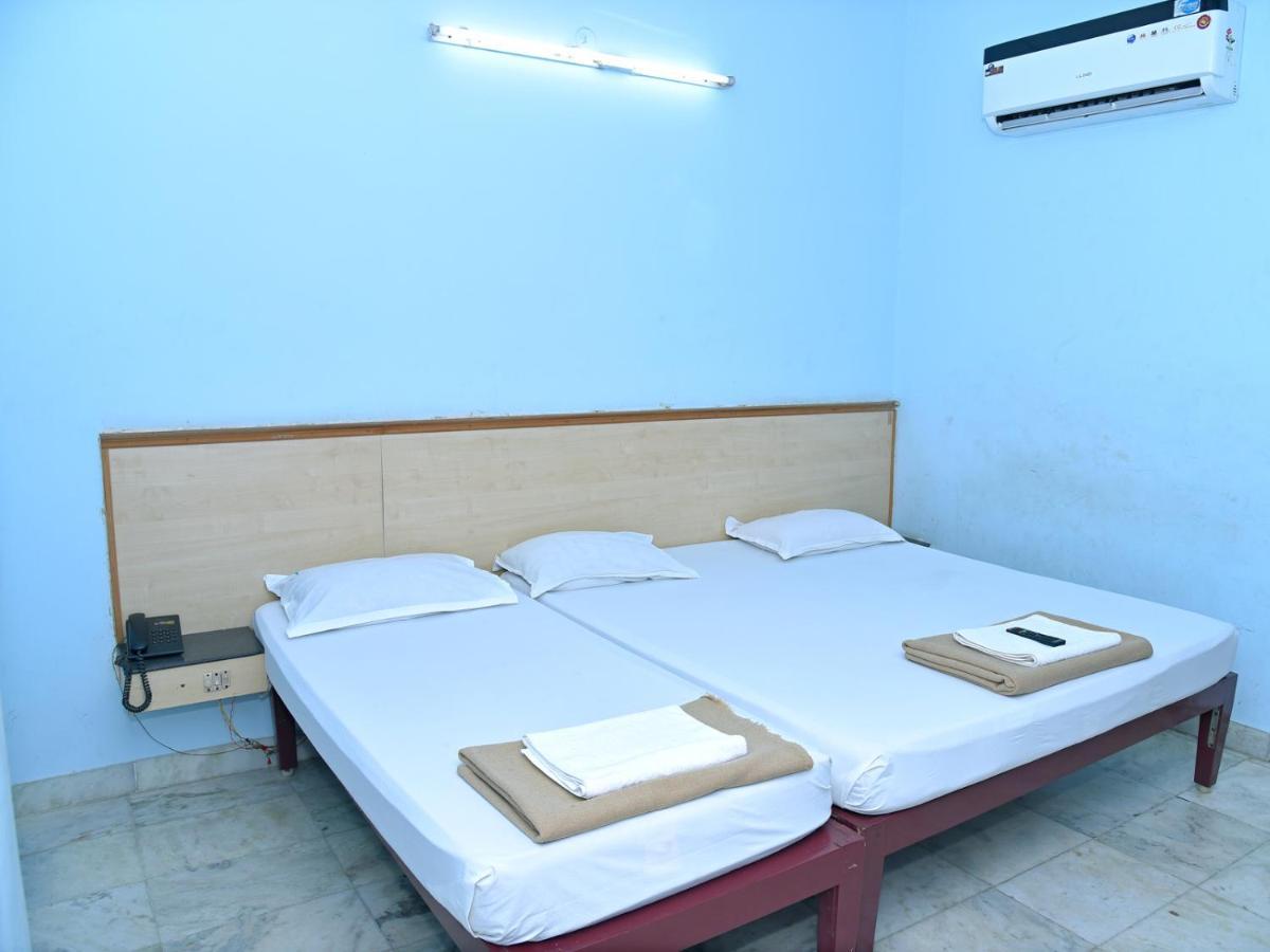 Hotel Aditya Pondicherry Eksteriør bilde