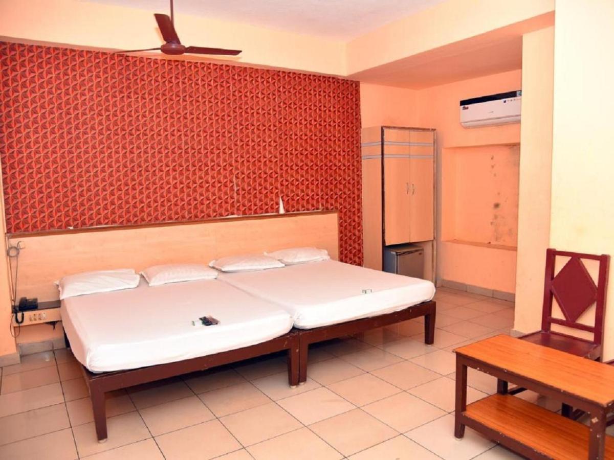 Hotel Aditya Pondicherry Eksteriør bilde